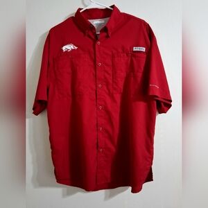 Columbia PFG Omnishield Men's Medium Arkansas Razorbacks Red Short Sleeve Shirt
